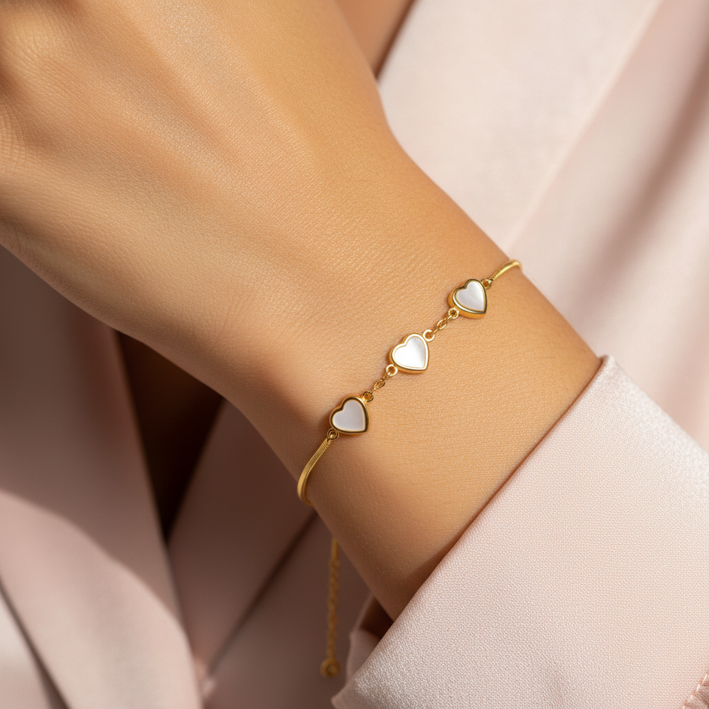 Coquille Heart Charm Bracelet — Gold Stainless Steel