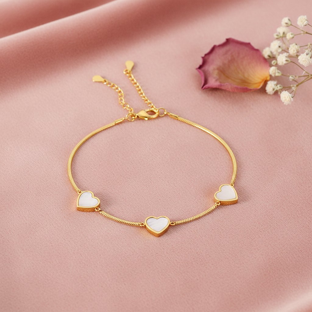 Coquille Heart Charm Bracelet — Gold Stainless Steel